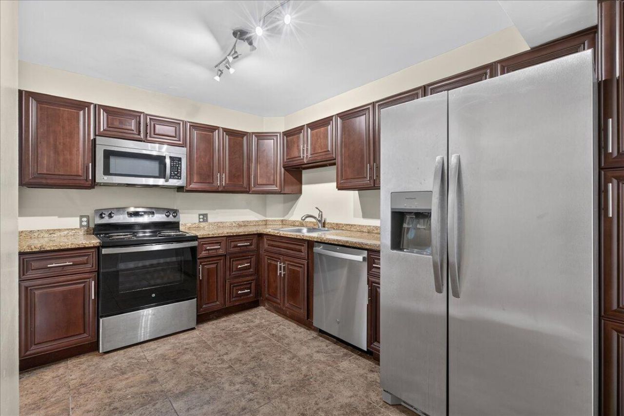 4200 Hillcrest Drive, Hollywood, FL 33021 Photo