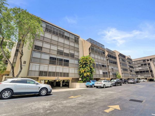 2802 N 46th Avenue, Unit B318, Hollywood, FL 33021