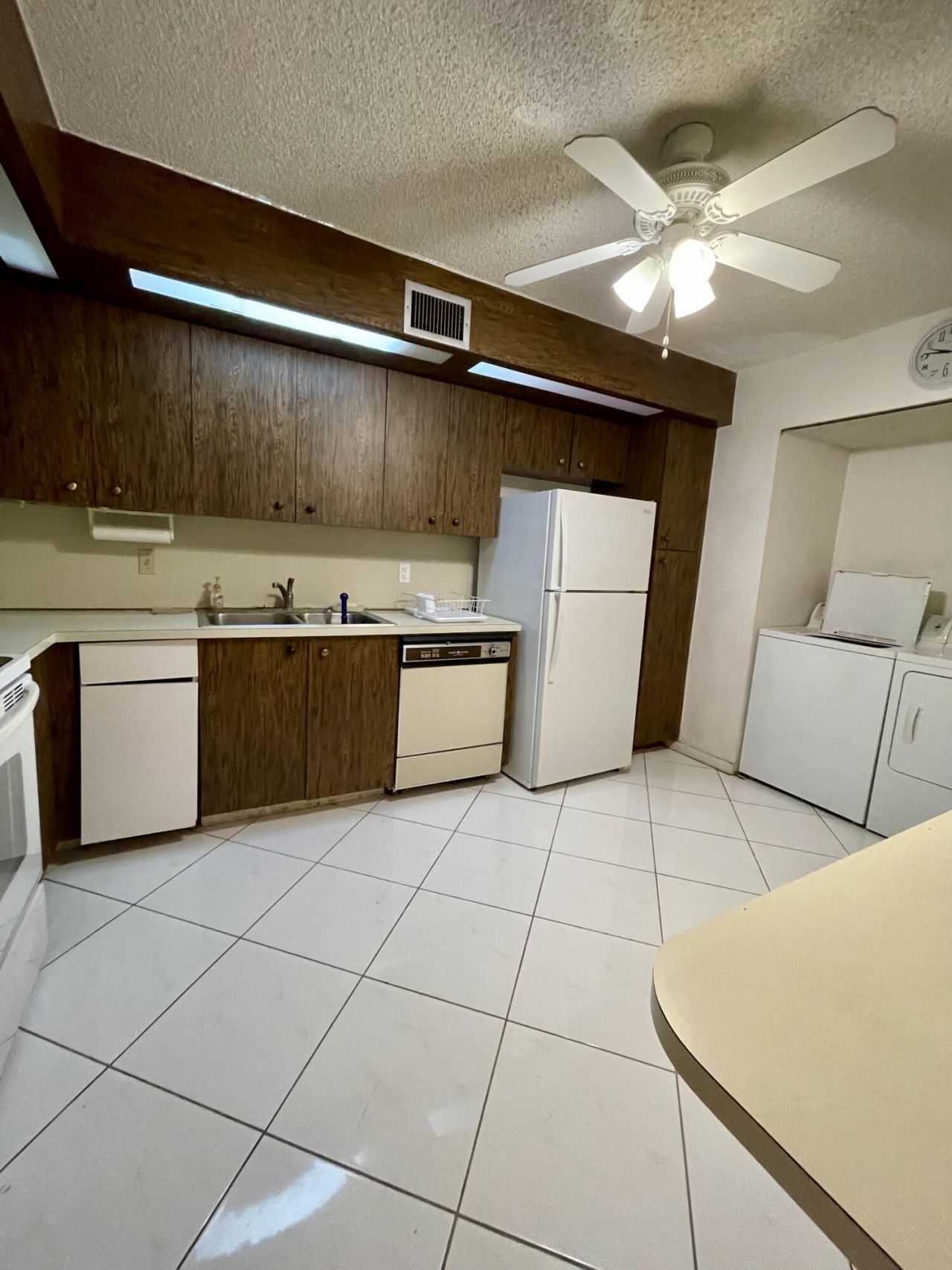 2802 N 46th Avenue, Unit B318, Hollywood, FL 33021 Photo