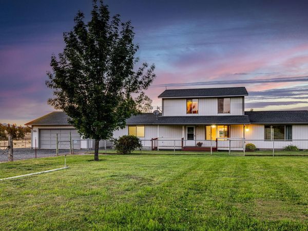 3061 NE Barnes Butte Road, Prineville, OR 97754