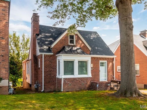 3808 Colonial Avenue, Northwoods, MO 63121