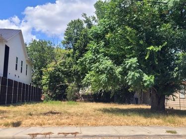 1115 Bayonne Street, Dallas, TX 75212