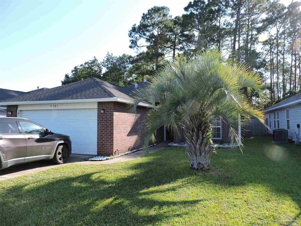 2541 Gulf Breeze Ave, Pensacola, FL 32507