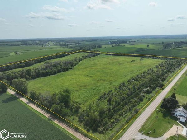 220th Street, Tipton, IA 52772