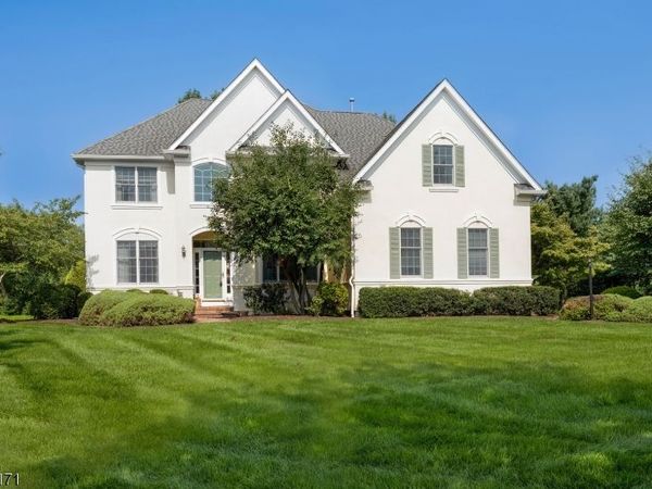 5 Alvamar Ct, Montgomery, NJ 08558