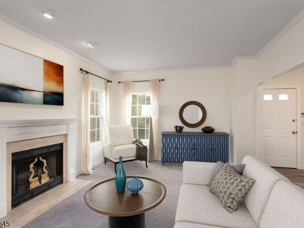 109 Tallwood Ln, Green Brook, NJ 08812