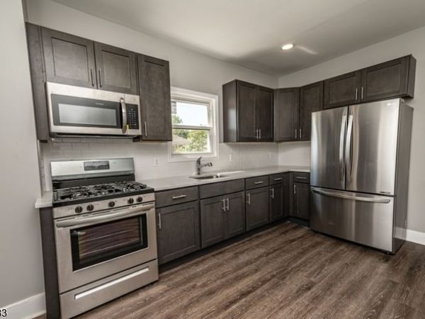 1099 Ringwood Ave, Wanaque, NJ 07420