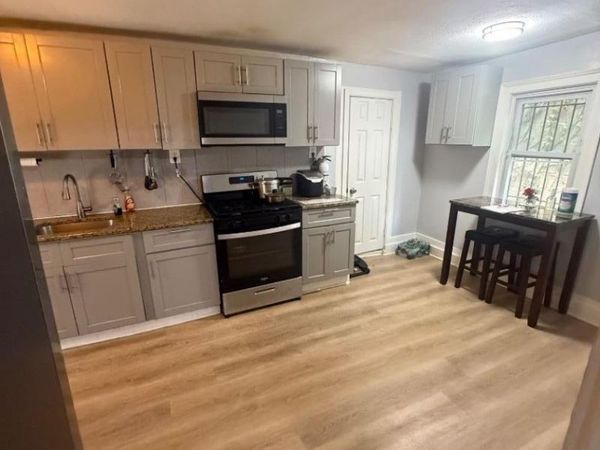 12 Thomas St, Newark, NJ 07114