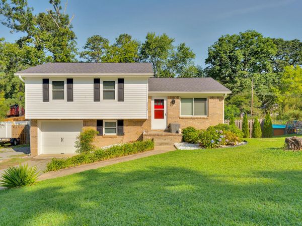 4056 E Freedom Circle, Ooltewah, TN 37363