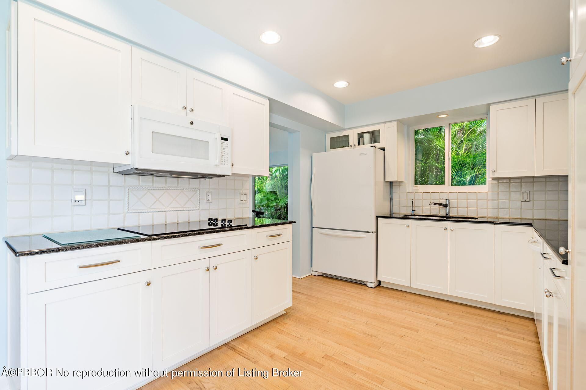 157 Worth Court N, West Palm Beach, FL 33405 Photo