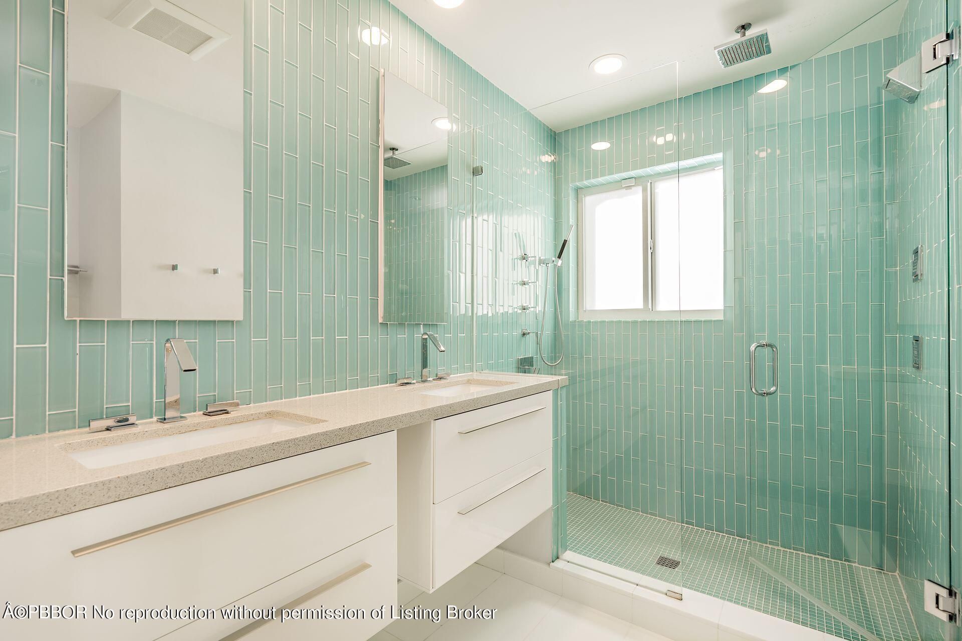 157 Worth Court N, West Palm Beach, FL 33405 Photo
