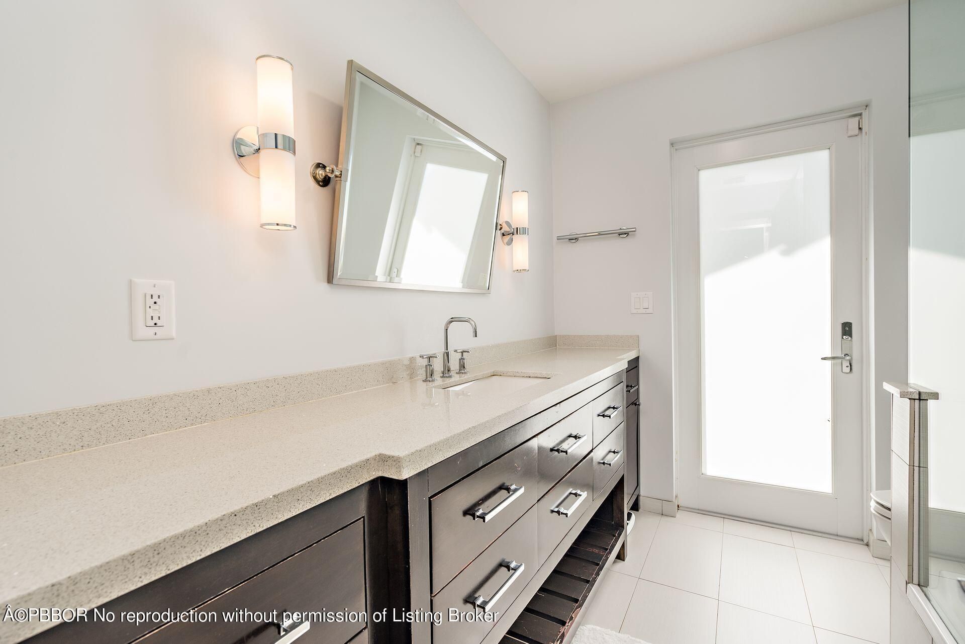 157 Worth Court N, West Palm Beach, FL 33405 Photo