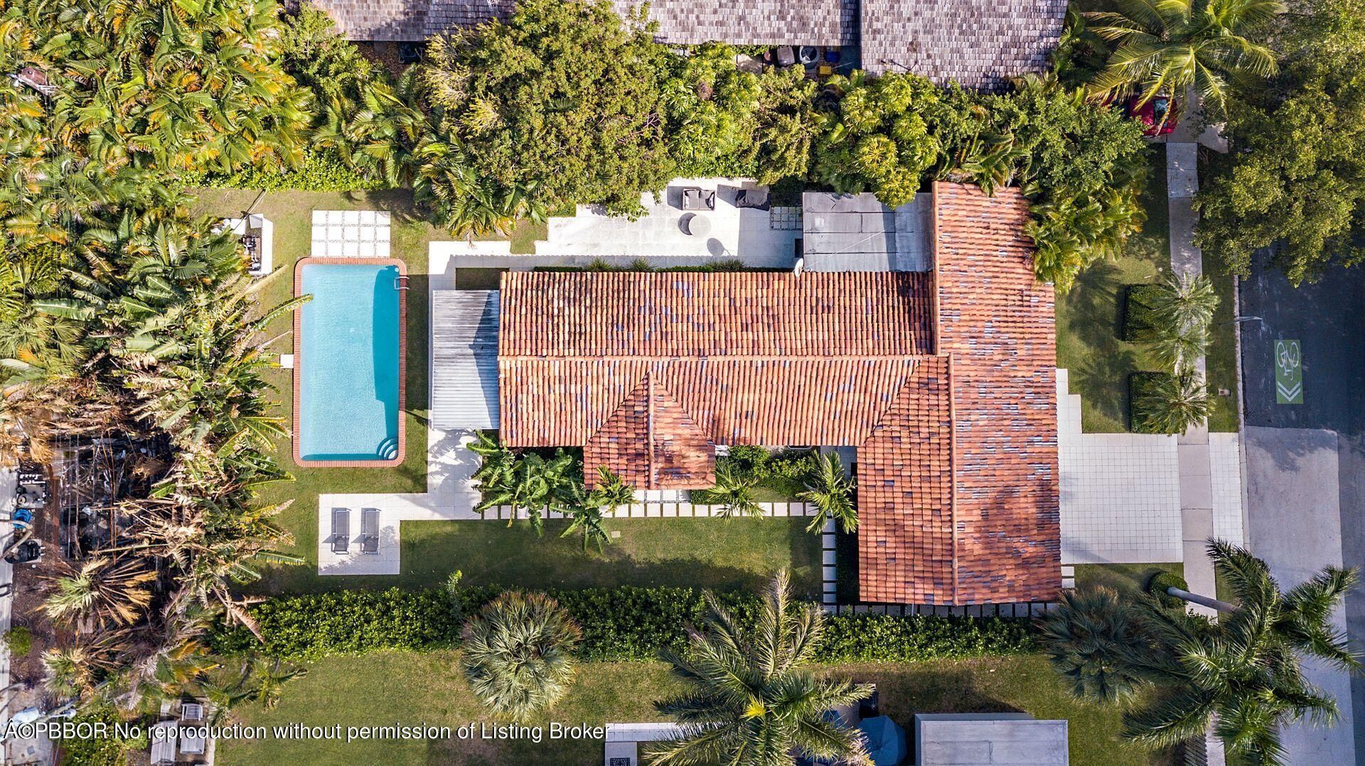 157 Worth Court N, West Palm Beach, FL 33405 Photo