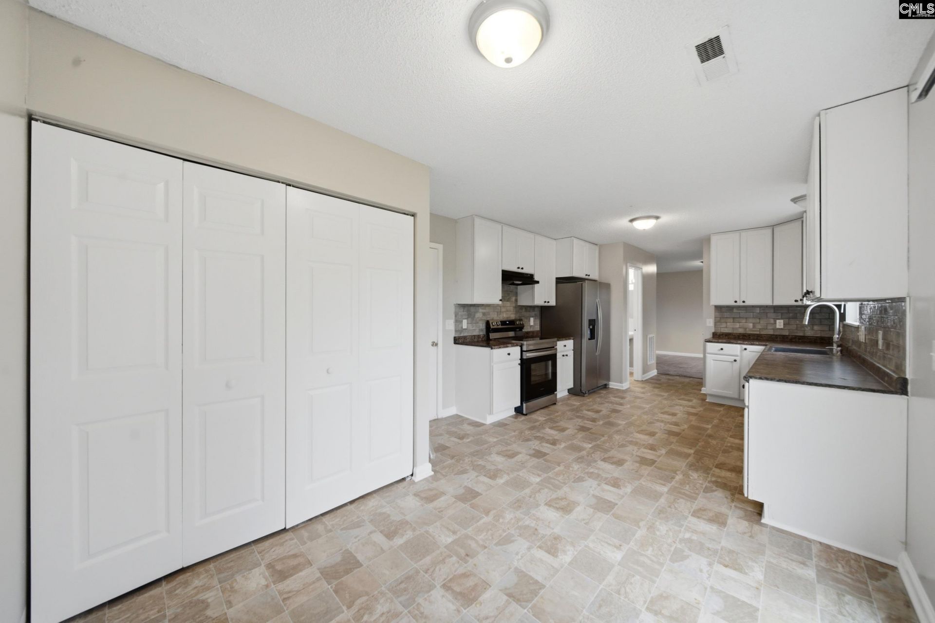 305 Cutter Court  Photo 15