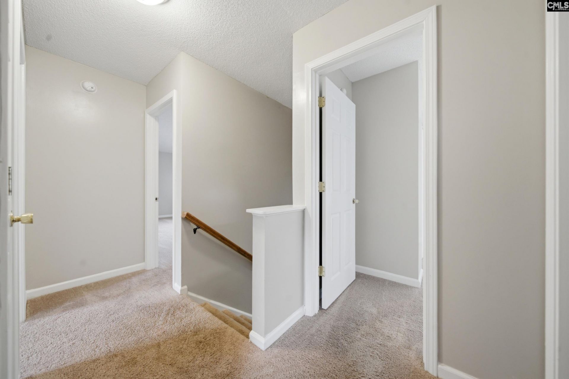 305 Cutter Court  Photo 16