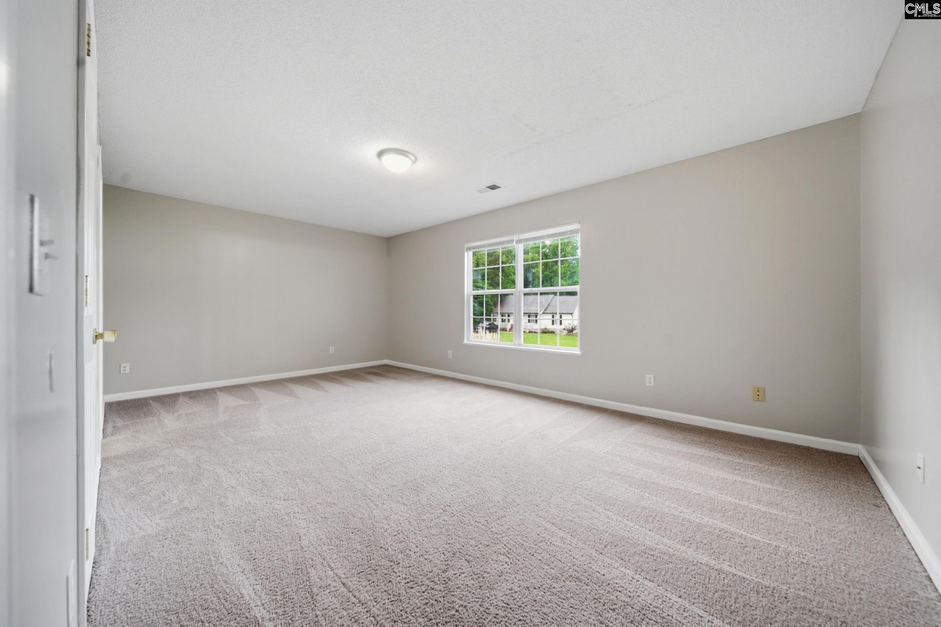 305 Cutter Court  Photo 18