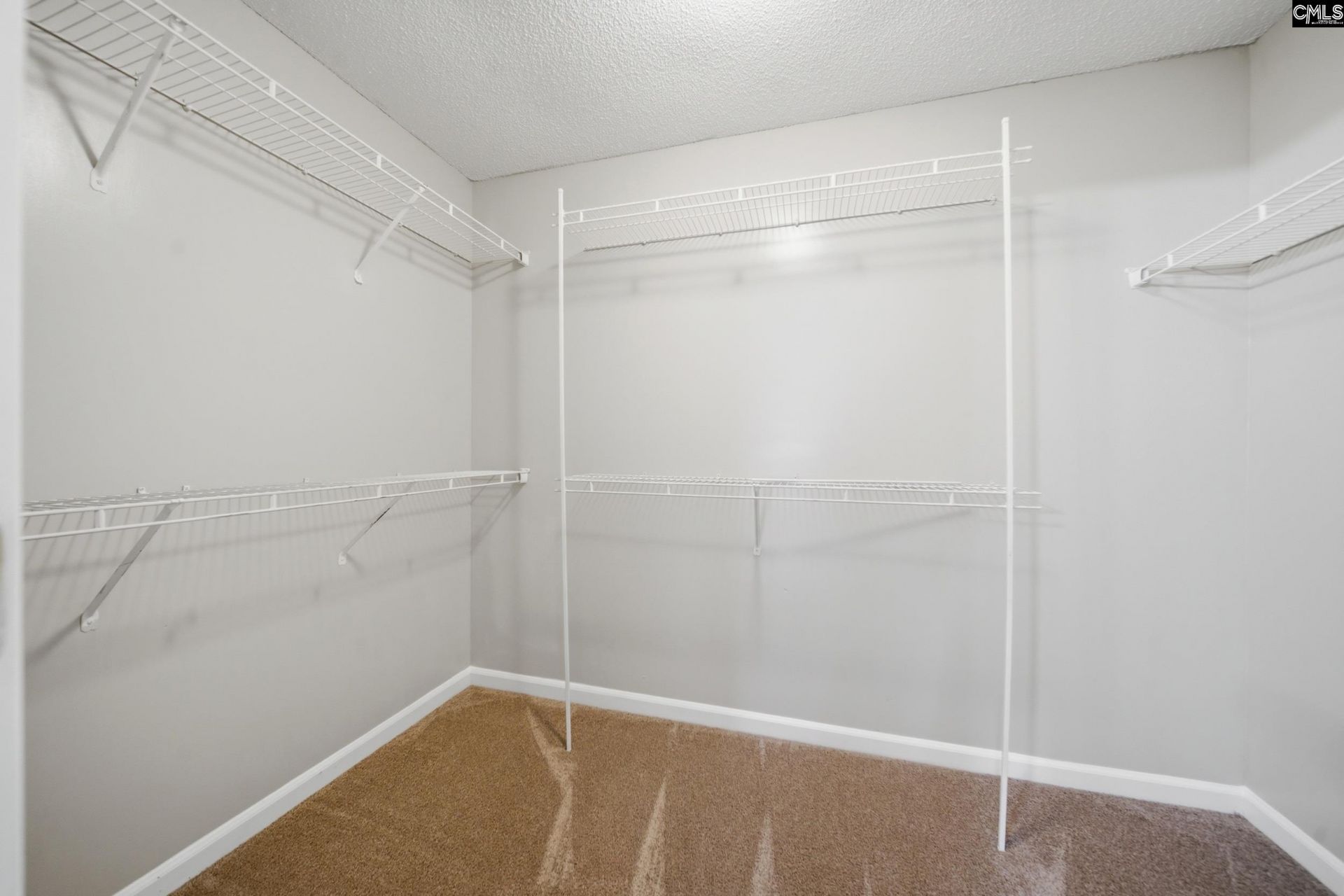 305 Cutter Court  Photo 22