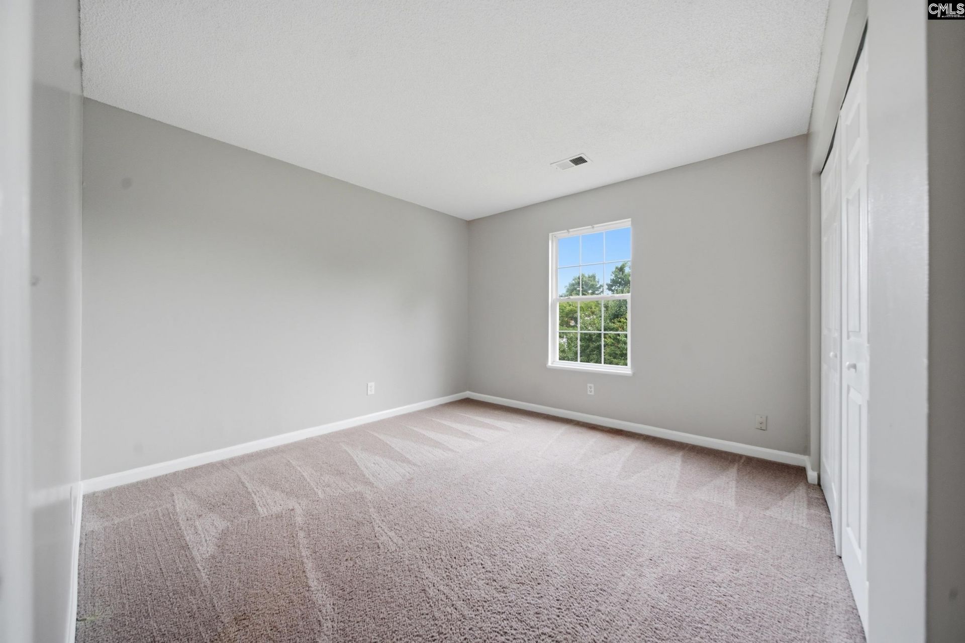 305 Cutter Court  Photo 25