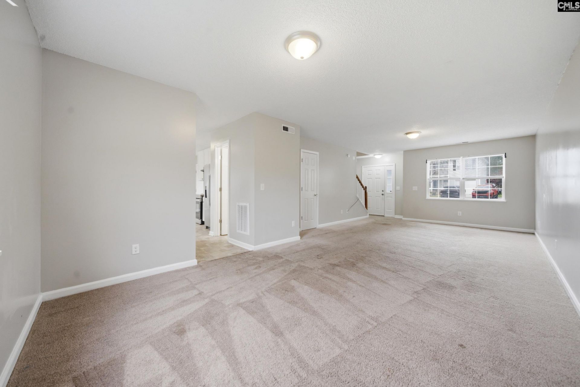 305 Cutter Court  Photo 7
