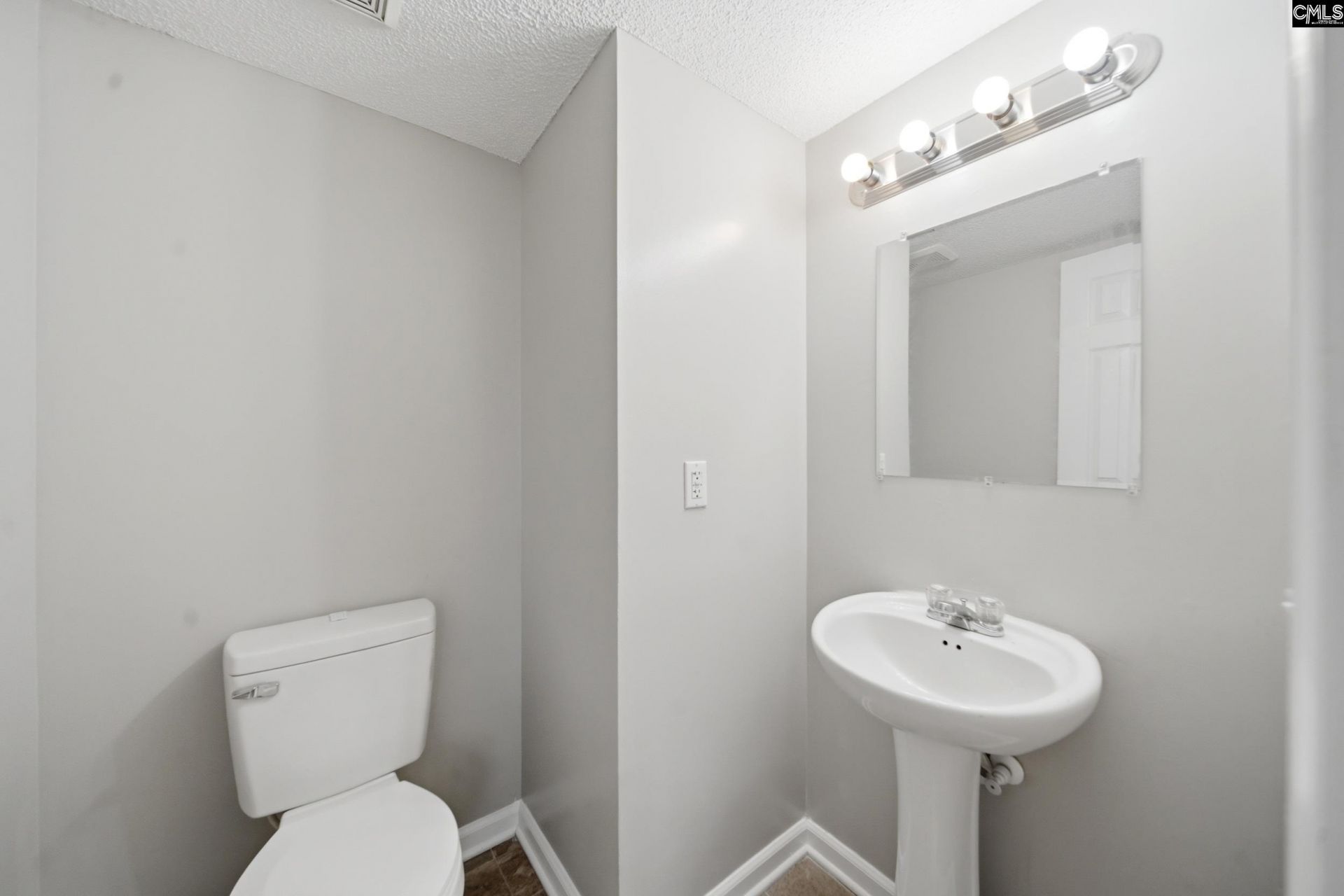 305 Cutter Court  Photo 8