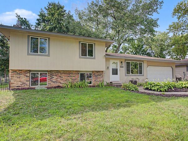 16653 Foliage Avenue W, Rosemount, MN 55068