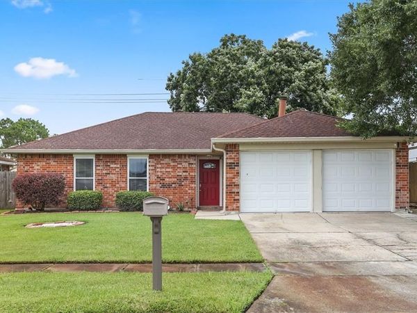 1920 HAMPTON Drive , Harvey, LA 70058