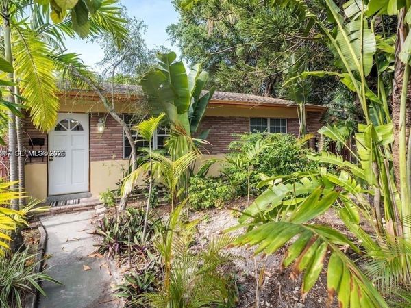 2411 Hayes St , Hollywood, FL 33020