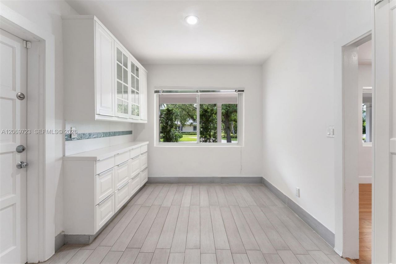 4724 Orduna Dr , Coral Gables, FL 33146 Photo