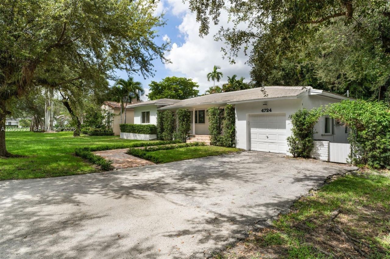 4724 Orduna Dr , Coral Gables, FL 33146 Photo