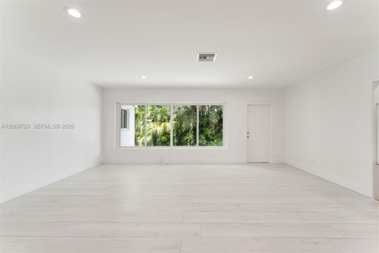 4724 Orduna Dr , Coral Gables, FL 33146 Photo