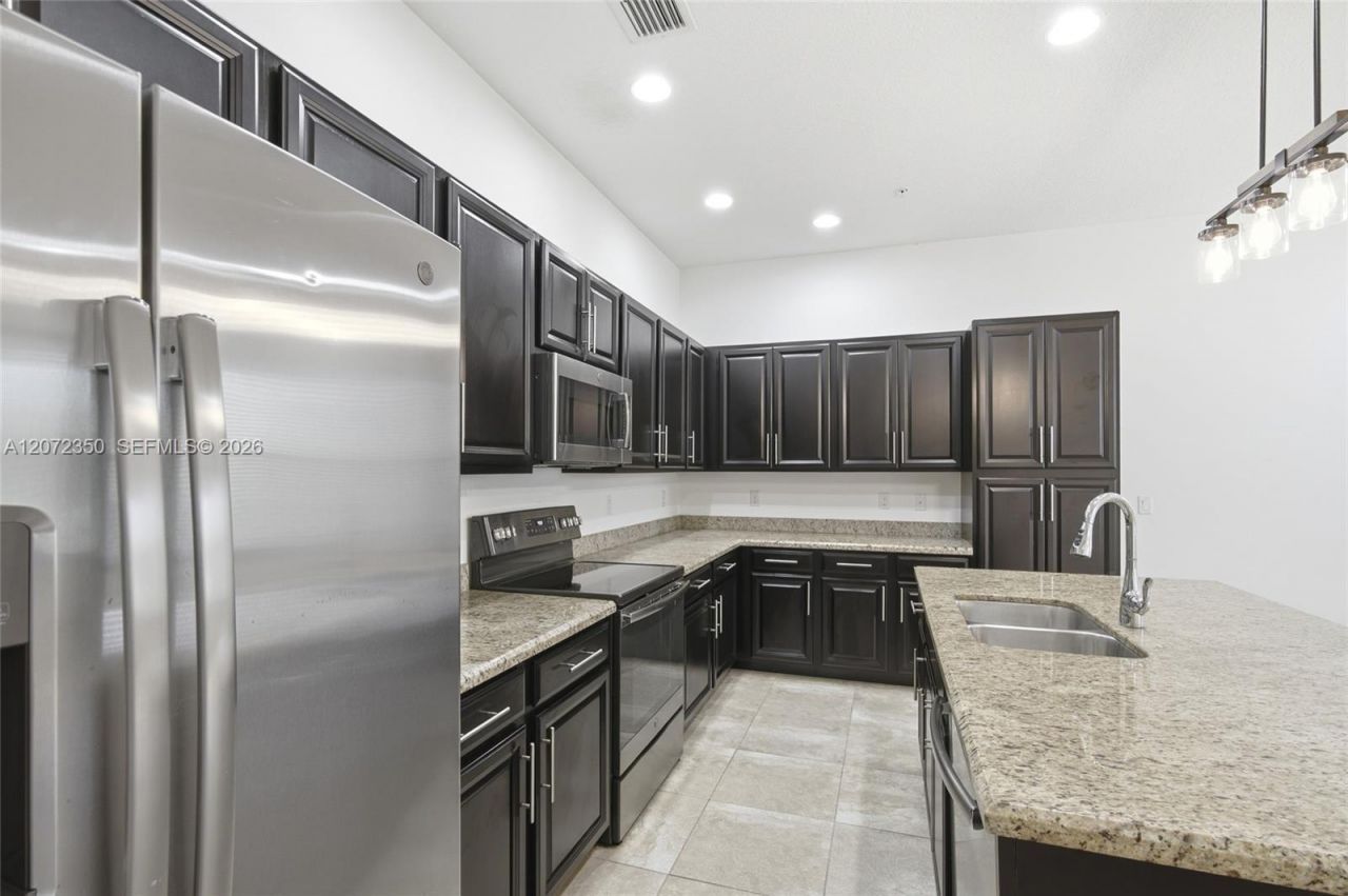 12441 NW 18th Ct , Pembroke Pines, FL 33028 Photo