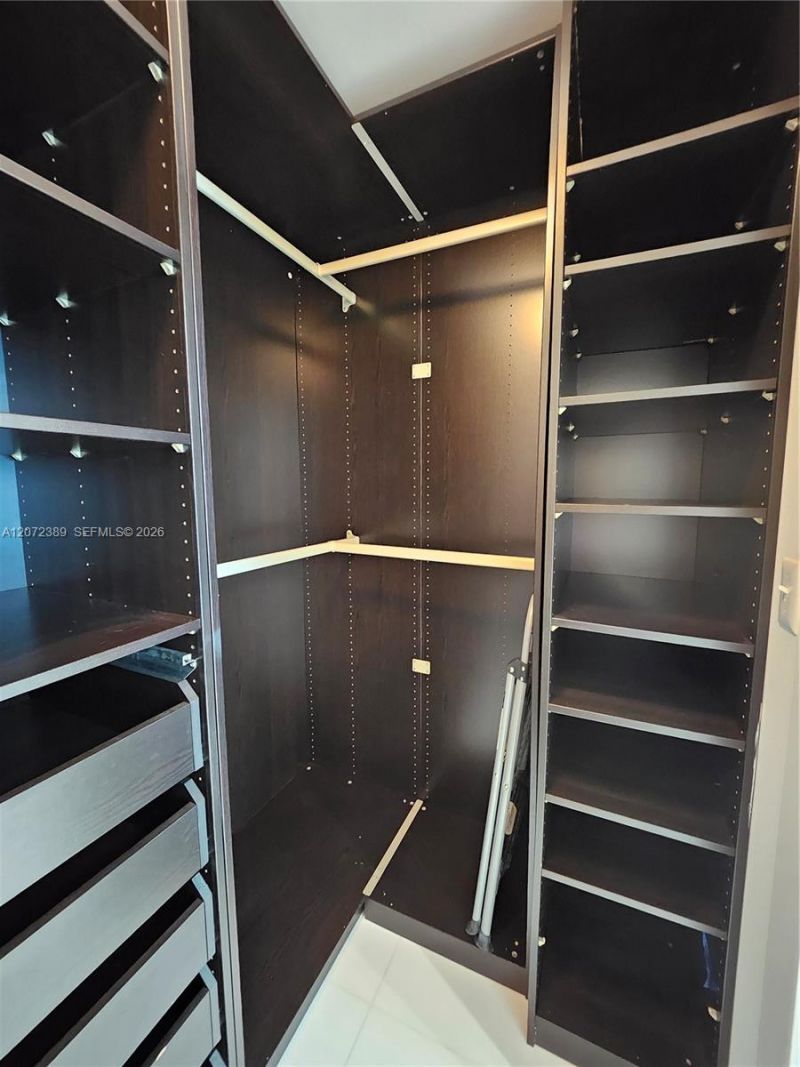 900 Biscayne Blvd , Unit 4210, Miami, FL 33132 Photo