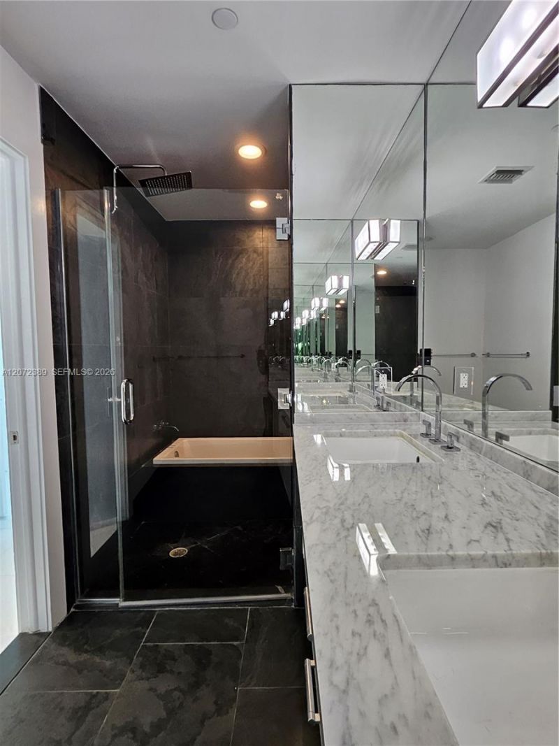 900 Biscayne Blvd , Unit 4210, Miami, FL 33132 Photo