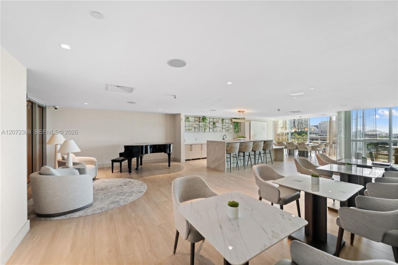 900 Biscayne Blvd , Unit 4210, Miami, FL 33132 Photo
