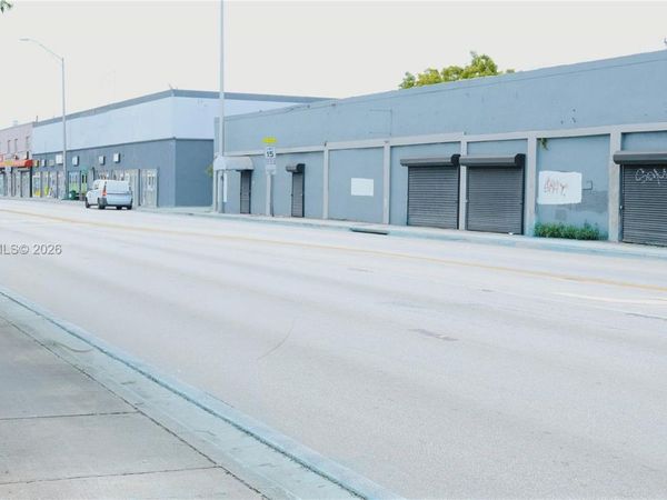 1748 NW 36th St , Miami, FL 33142