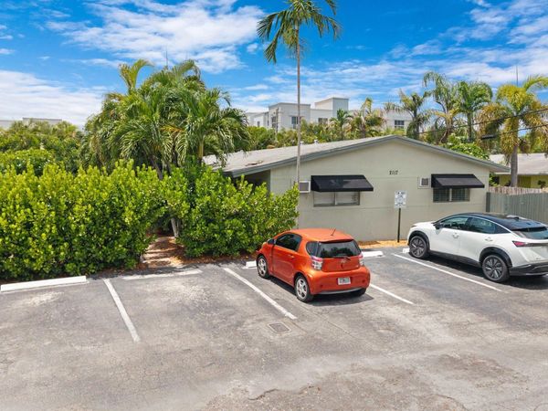 2117 NE 14TH Avenue, Unit 1-4, Wilton Manors, FL 33305