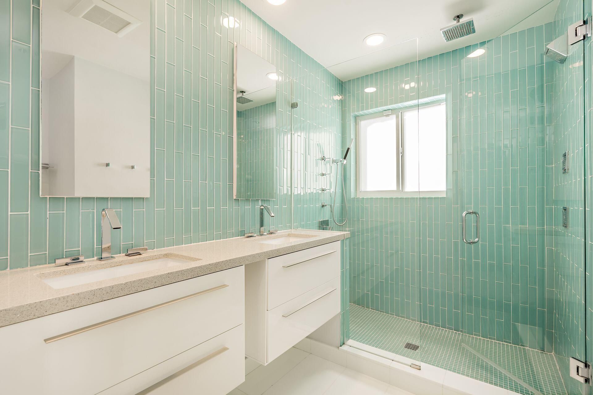 157 Worth Court N, West Palm Beach, FL 33405 Photo