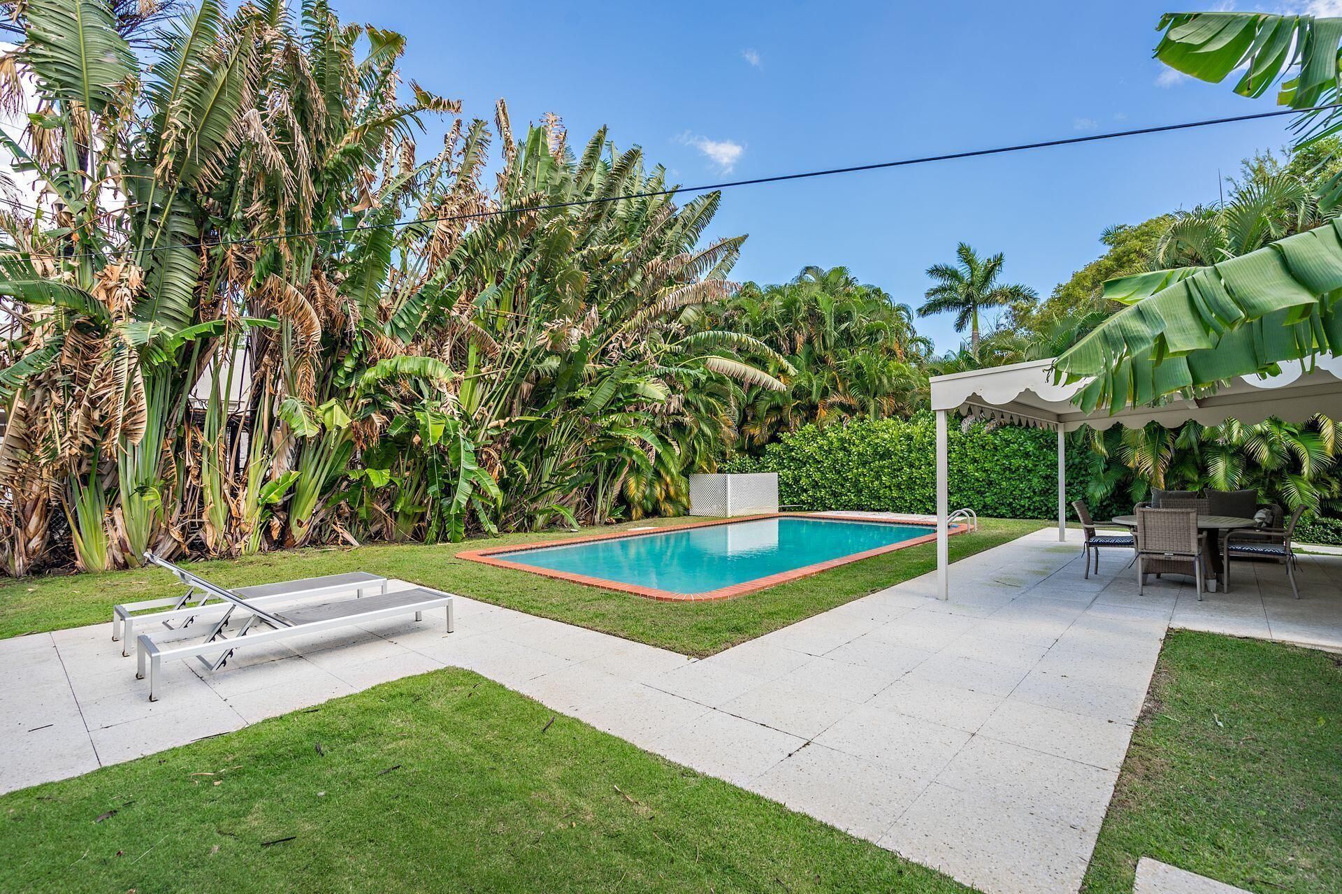 157 Worth Court N, West Palm Beach, FL 33405 Photo
