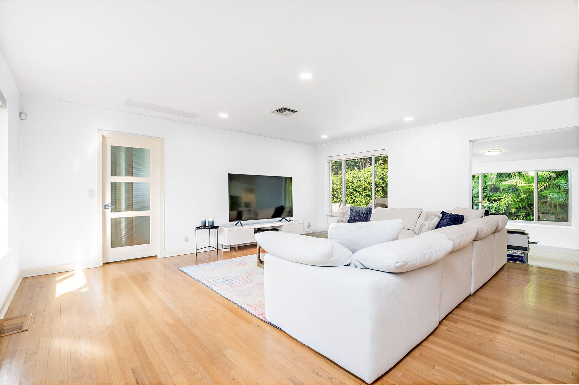 157 Worth Court N, West Palm Beach, FL 33405 Photo