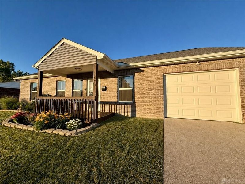 169 Brookmoor Drive, Brookville, OH 45309 Photo 2