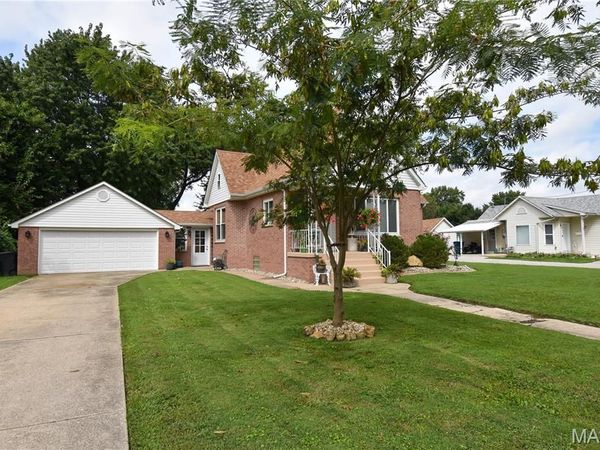 711 N Union, Staunton, IL 62088