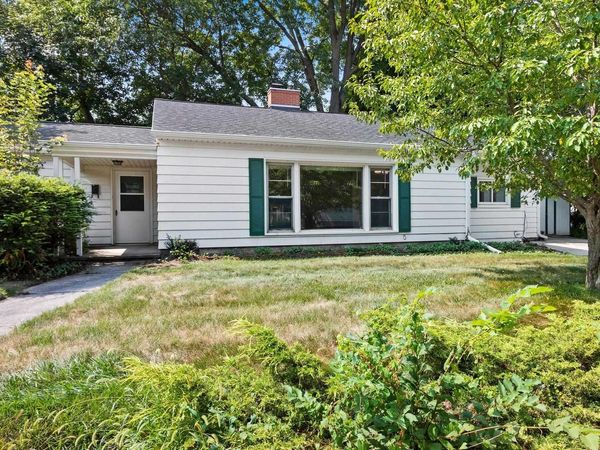 101 W WHITNEY STREET, Green Bay, WI 54301