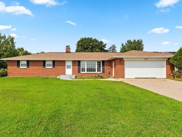 2565 S PINE TREE ROAD, De Pere, WI 54115