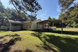512 Ivenia Brown Road photo 4