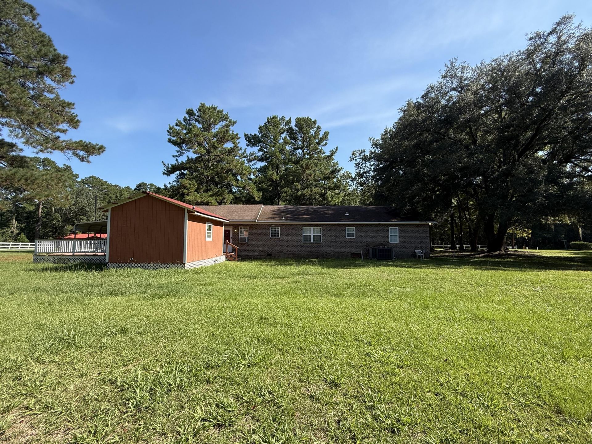 512 Ivenia Brown Road Photo 4