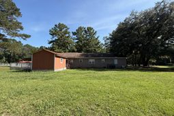 512 Ivenia Brown Road photo 4