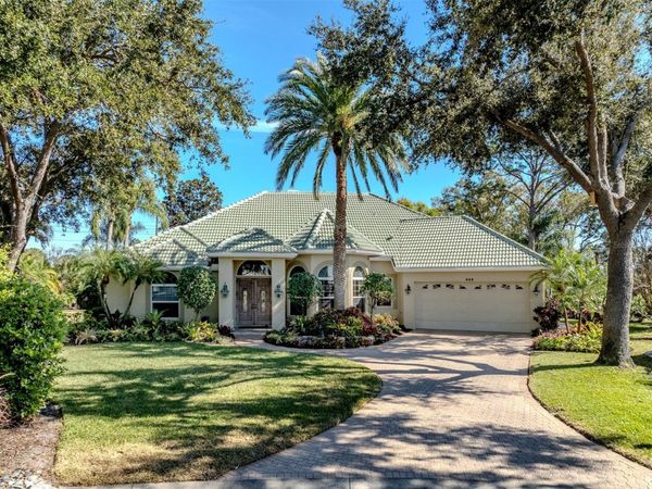 444 TREMINGHAM WAY , VENICE, FL 34293