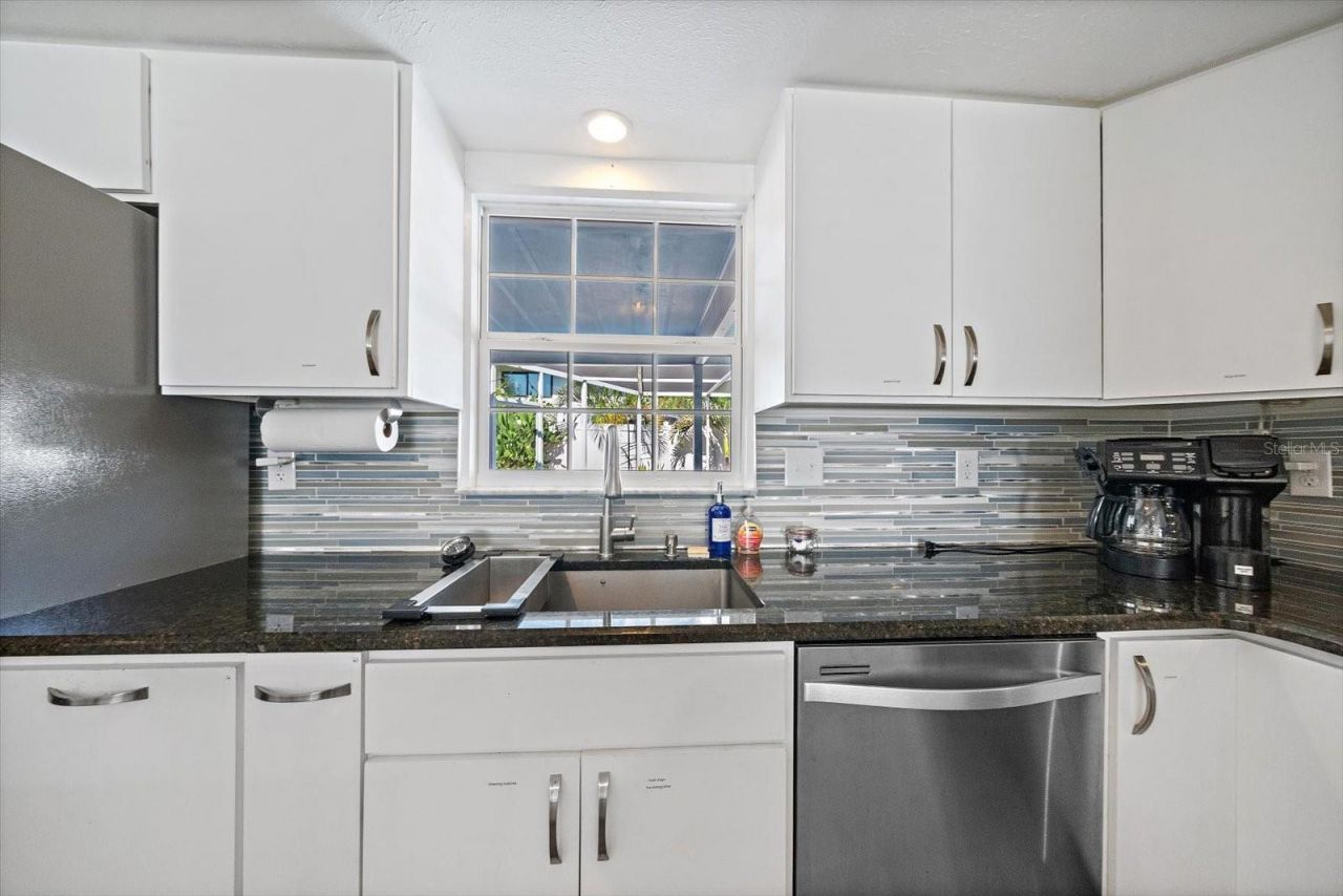 1211 Angela Maria Road, Sarasota, FL 34243 Photo