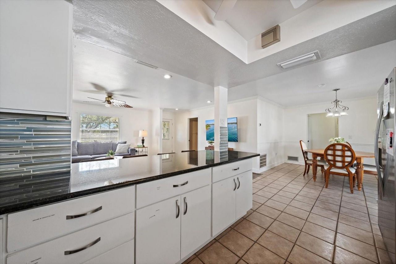 1211 Angela Maria Road, Sarasota, FL 34243 Photo