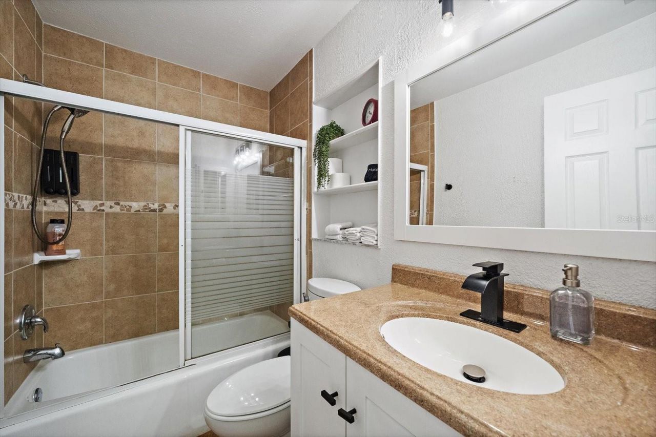 1211 Angela Maria Road, Sarasota, FL 34243 Photo